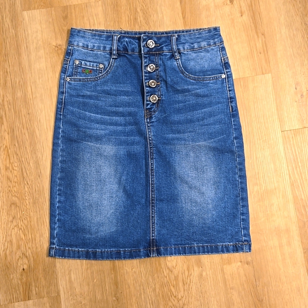 Pencil skirt